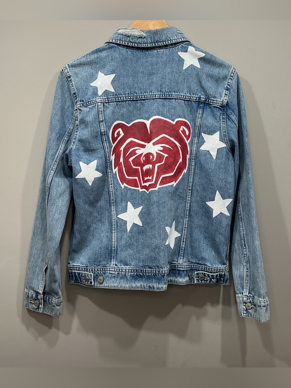 Hand-Painted Grizzly Bear Denim Trucker Jacket L Destructed Stars Western